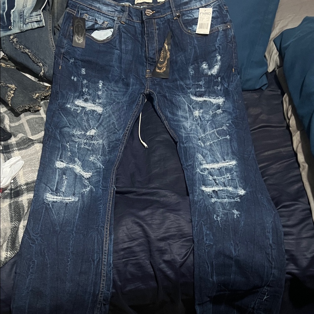 Men's Dark Blue Relaxed Jeans